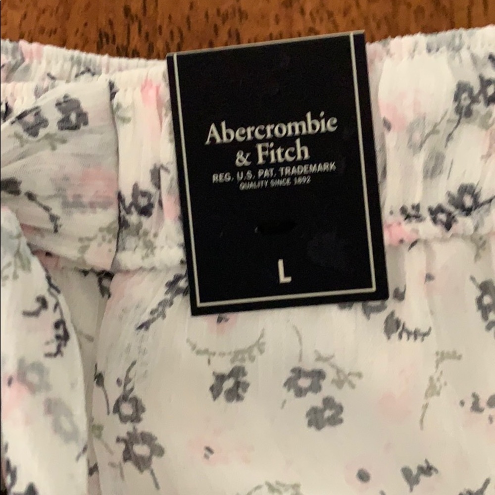 CLOSETCLEANOUT NWT Abercrombie & Fitch White Ruffle Skirt - Picture 4 of 8